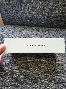 BNIB SAMSUNG Galaxy Watch 9-44mm Black - Photo 4