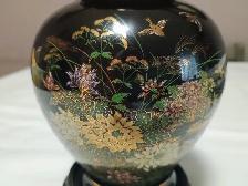 Mint-Vintage Japanese Hand-Painted Ginger Jar with Lid and Stand - Photo 2