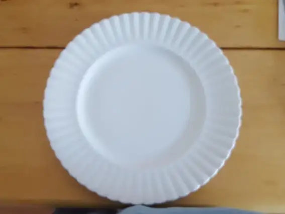 Royal Albert - Unnamed (White)