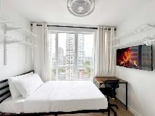 Furnished Yaletown Room,Free Maid Service,Pool & Gym,Move In Now