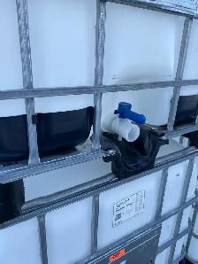 1000l plastic totes - Photo 2