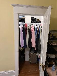 LEASE TAKEOVER - PRIVATE ROOM - NOVEMBER 1 - Photo 3