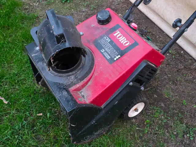 Toro CCR Powerlite-E 3 HP 2 Stroke Snowblower