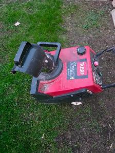 Toro CCR Powerlite-E 3 HP 2 Stroke Snowblower - Photo 6