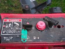 Toro CCR Powerlite-E 3 HP 2 Stroke Snowblower - Photo 9