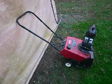 Toro CCR Powerlite-E 3 HP 2 Stroke Snowblower - Photo 10