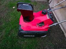 Honda HS35 Snowblower 4 Stroke In Running Condition