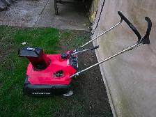 Honda HS35 Snowblower 4 Stroke In Running Condition - Photo 4
