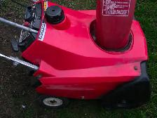 Honda HS35 Snowblower 4 Stroke In Running Condition - Photo 7