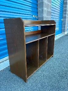 Storage Cabinet / Shelf - Photo 2