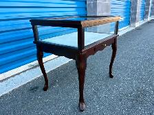 Beautiful Display Side Table - Photo 3