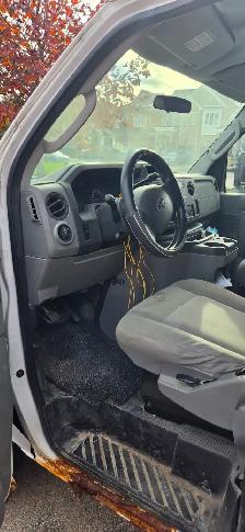 2010 Ford E-150 Econoline Cargo Van — Mechanic Special / As-Is - Photo 5