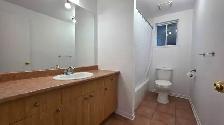 1 chambre à coucher 1 salle de bain Appartement - Photo 3