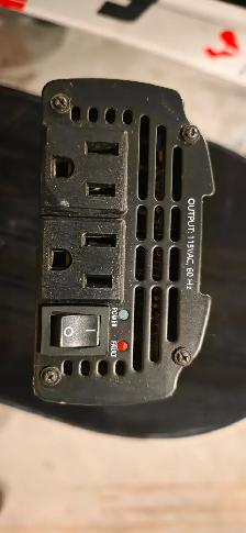 Mobile Power Inverter 700W - Photo 2