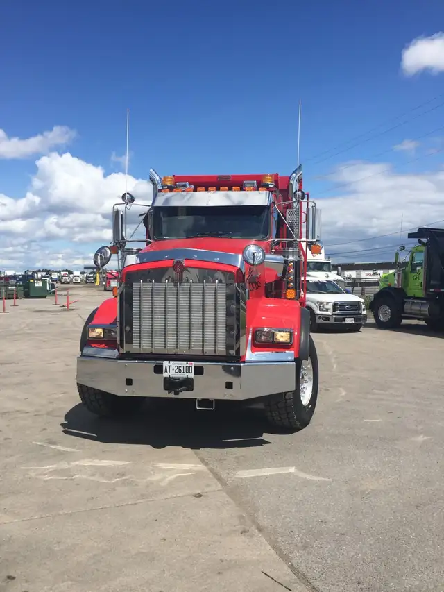 dirver wanted dump trucks good pay