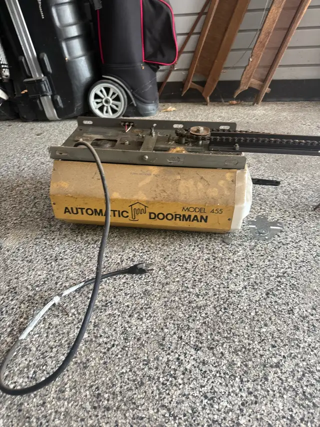⭐️ GARAGE DOOR OPENERS ⭐️