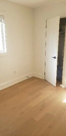 Bright Room for rent on upper level whitby - Photo 2