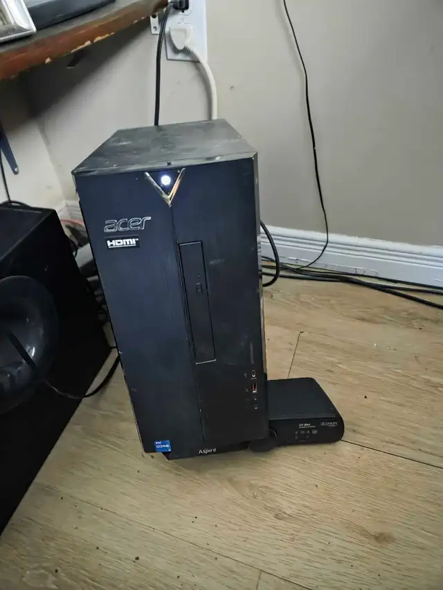 Acer Aspire Desktop,Windows 11,32 'Monitor and Surround Sound