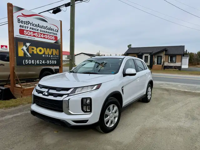 2026 Mitsubishi RVR AWD! CLEAN CARFAX! LOW KMS! FULL FACTORY WAR