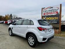 2026 Mitsubishi RVR AWD! CLEAN CARFAX! LOW KMS! FULL FACTORY WAR - Photo 3