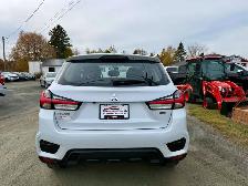 2026 Mitsubishi RVR AWD! CLEAN CARFAX! LOW KMS! FULL FACTORY WAR - Photo 4