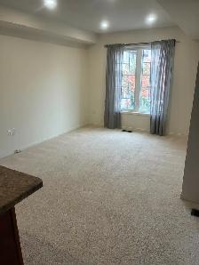 Full Ajax Townhome - Audley and Rossland - $1895 - Photo 5