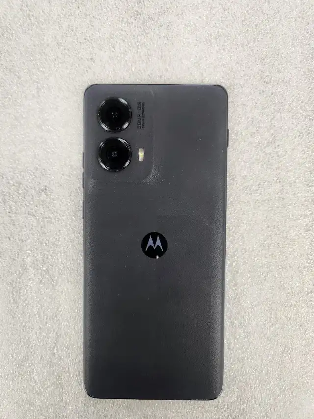 Moto Edge 2024 256gb Black 3 Months Warranty W/Charger
