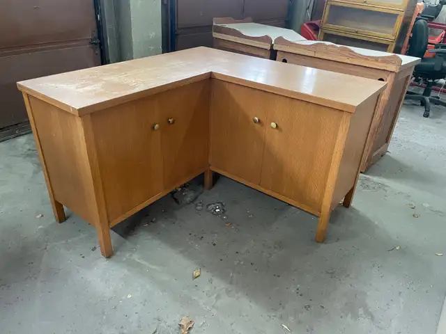 Buffet en coin  Beau look ‘’années 60’’