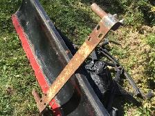 PERSONAL 6 ft 10 in SNOWPLOW, TRUCK MOUNT, SWITCH & WIRING - Photo 3