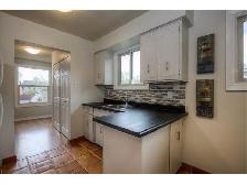 One Room for rent in Waterloo (ALL Included, Girl Only) - Photo 10