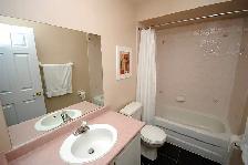 BEAUTIFUL END UNIT TOWNHOUSE- 3 BRDM 4 BTH - WOODBRIDGE - Photo 7