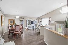 Beautifully Maintained 4bdrm 3bth Bi-Level in Harbour View South - Photo 2