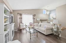 Beautifully Maintained 4bdrm 3bth Bi-Level in Harbour View South - Photo 3