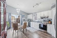 Beautifully Maintained 4bdrm 3bth Bi-Level in Harbour View South - Photo 4