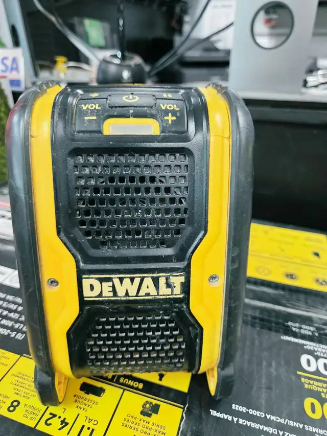 radio dewalt