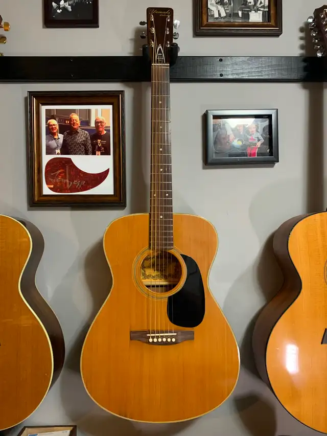 Yamaki Guitar