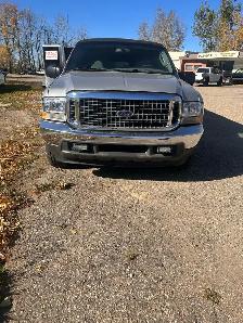 2003 Ford Excursion XLT stretch Limousine - Photo 2