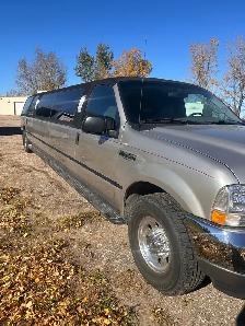 2003 Ford Excursion XLT stretch Limousine - Photo 3
