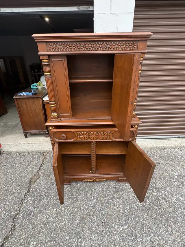 Free delivery antique Vintage Wooden Hutch Cabinet