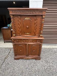 Free delivery antique Vintage Wooden Hutch Cabinet - Photo 5