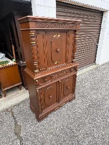 Free delivery antique Vintage Wooden Hutch Cabinet - Photo 6