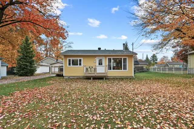 MASCOUCHE! BUNGALOW CLÉ EN MAIN ! SEULEMENT 429900 ! VENEZ VOIR!
