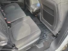 2010 CHEVROLET TRAVERSE, 195,000 km/ V6 - Photo 6