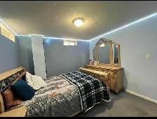 Room Available - Photo 8