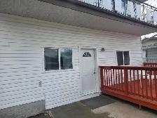 main floor in two bedrooms one room for rent