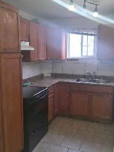 main floor in two bedrooms one room for rent - Photo 9