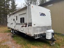 2007 Tahoe toy hauler parting out - Photo 2