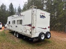 2007 Tahoe toy hauler parting out - Photo 4