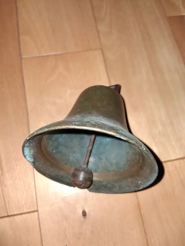 Cloche antique