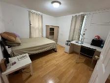 Unbeatable Price! 5-Bedroom House Near U of W – $1,650 Utilities - Photo 6